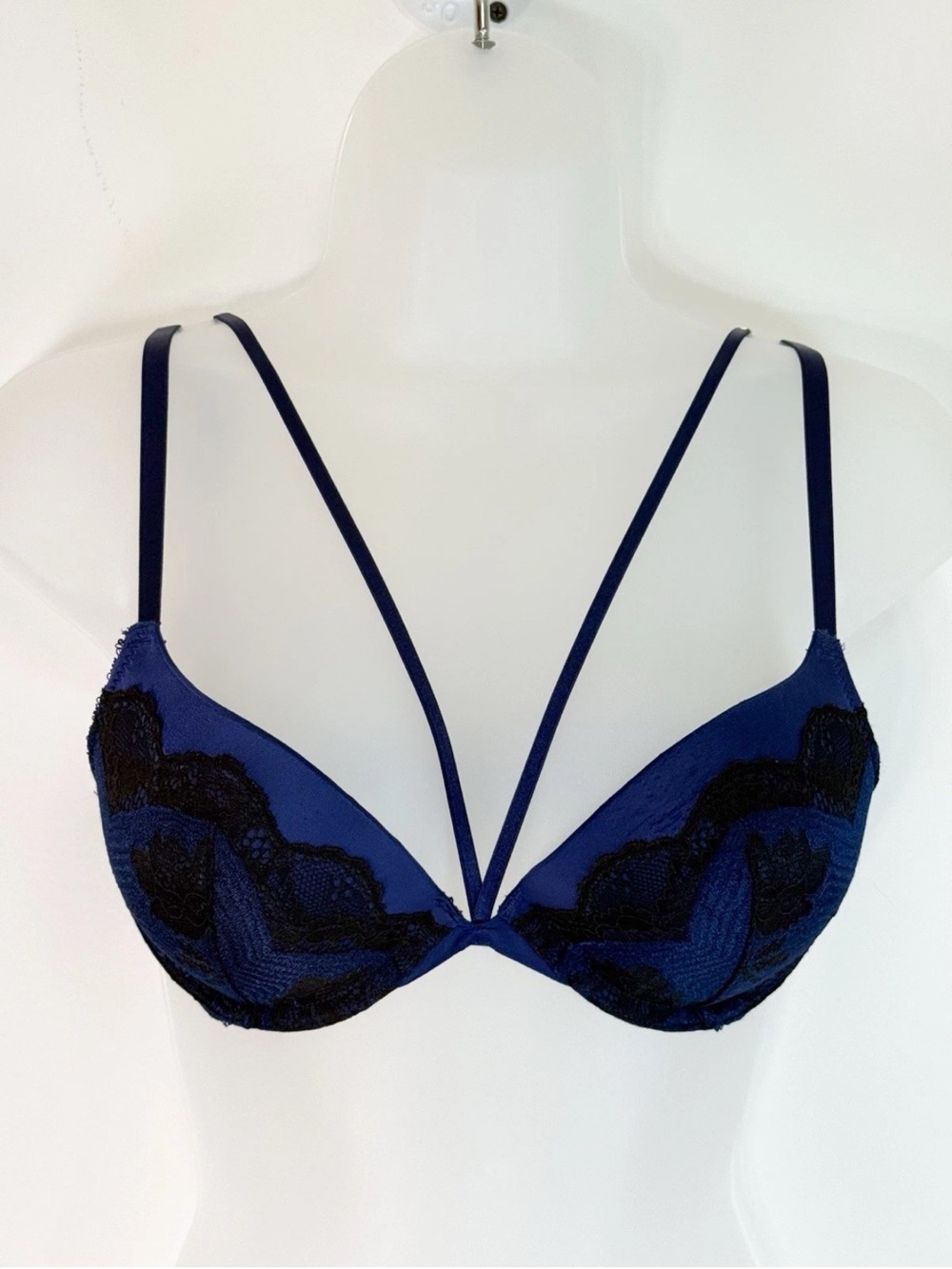 32 C Victoria Secret Bombshell Women’s Bra Wicked Rose Blue Push Up Add 1.5 Size